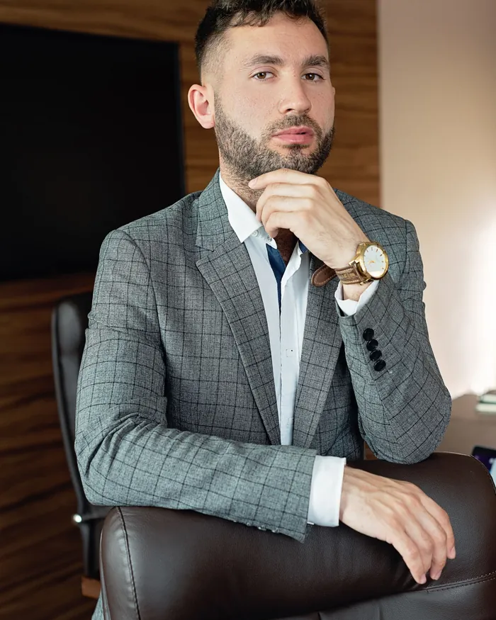Abg. Nicolás Fuenzalida